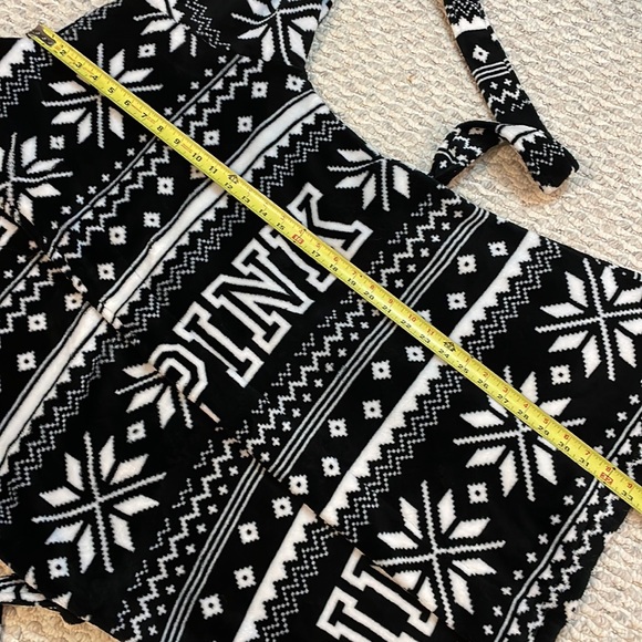 Victoria’s Secret Pink Black & White Plush Robe Size M/L - Picture 8 of 10